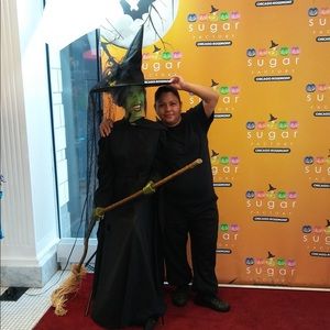 Meet your Posher, Elisa